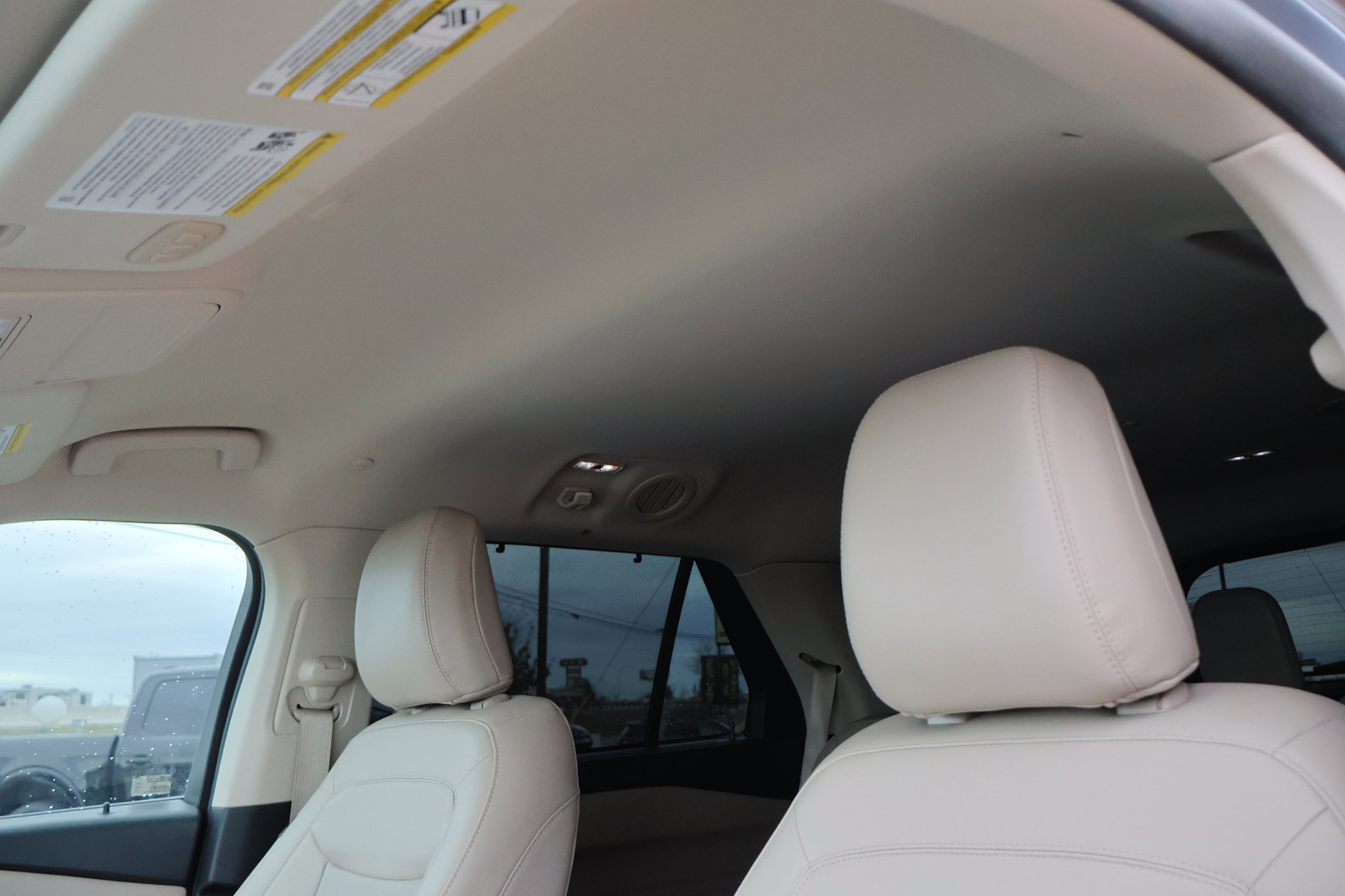 Certified 2021 Ford Explorer Limited w/ Hybrid Equipment Group 310A image 15