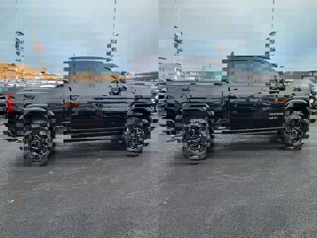 Used 2025 GMC Sierra 2500 AT4 w/ AT4 Premium Plus Package image 6