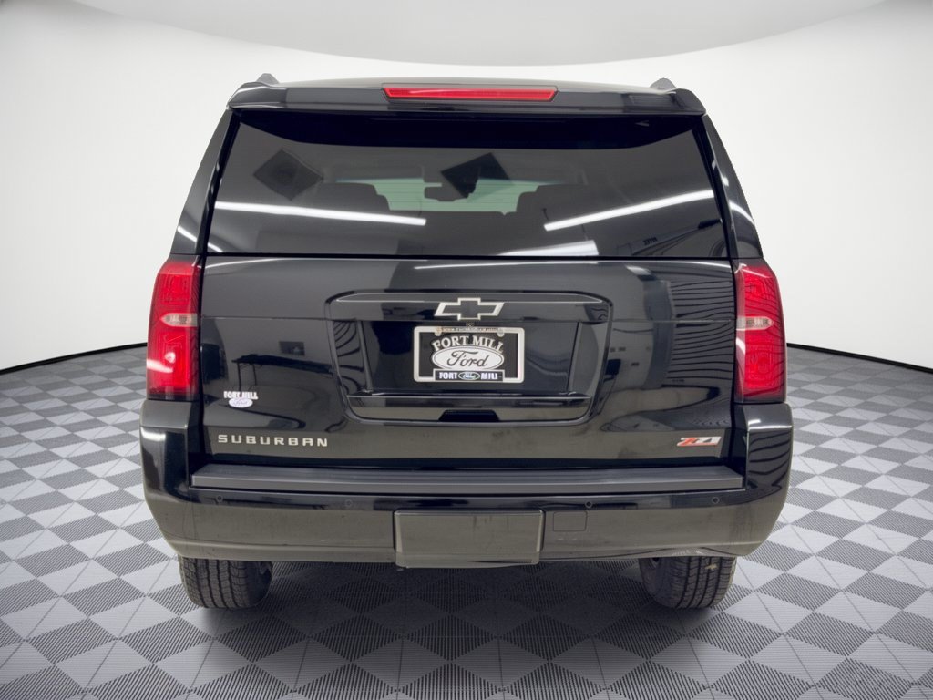 Used 2018 Chevrolet Suburban LT w/ Luxury Package AWD/4WD image 11