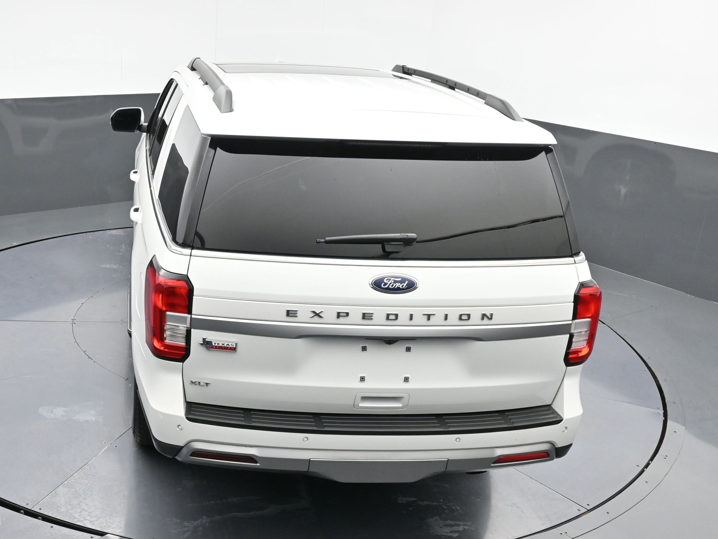 Certified 2022 Ford Expedition XLT image 13