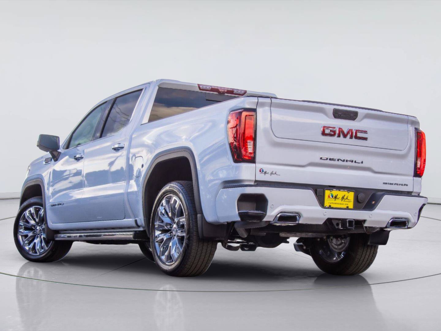 Used 2026 GMC Sierra 1500 Denali AWD/4WD image 4
