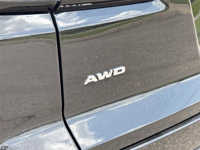 Used 2023 Cadillac XT4 Sport AWD/4WD image 10