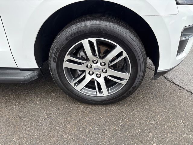 Certified 2024 Ford Expedition Limited image 9