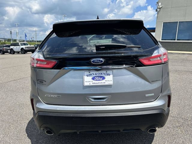 Certified 2020 Ford Edge SE FWD image 4