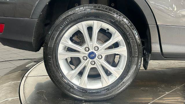 Certified 2018 Ford Escape SE w/ SE Sync 3 Package AWD/4WD image 20