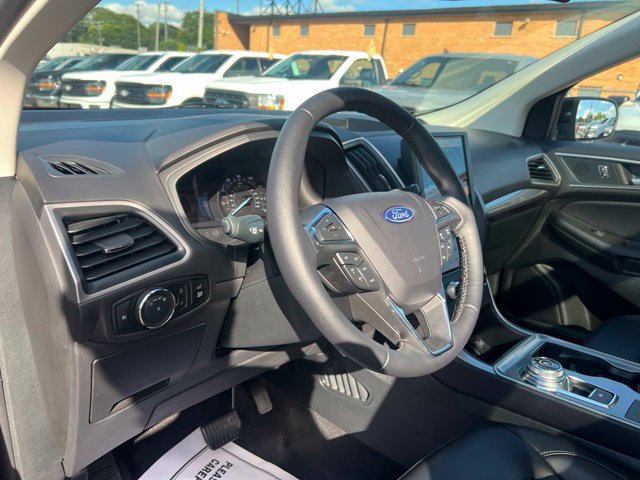 Certified 2024 Ford Edge SEL w/ Convenience Package AWD/4WD image 6