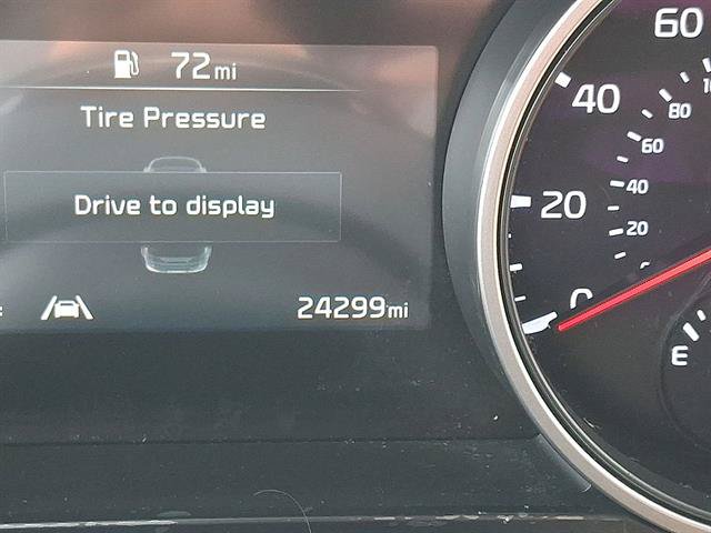 Used 2024 Kia Carnival LX FWD image 13