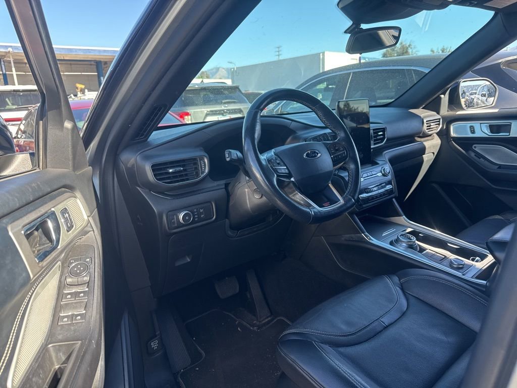 Certified 2020 Ford Explorer ST w/ Premium Technology Package image 5