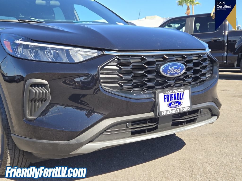 Certified 2025 Ford Escape ST-Line AWD/4WD image 8