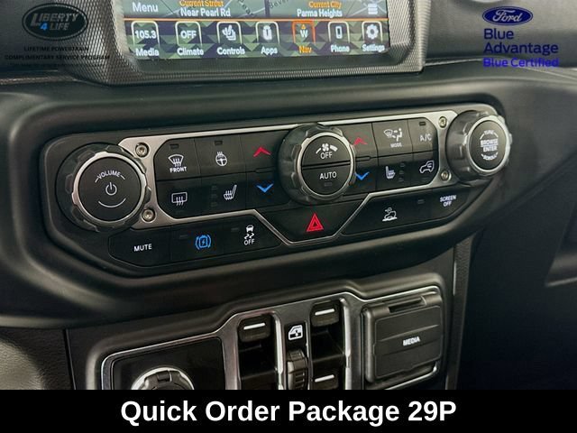 Used 2021 Jeep Wrangler Unlimited Sahara w/ Cold Weather Group AWD/4WD image 16