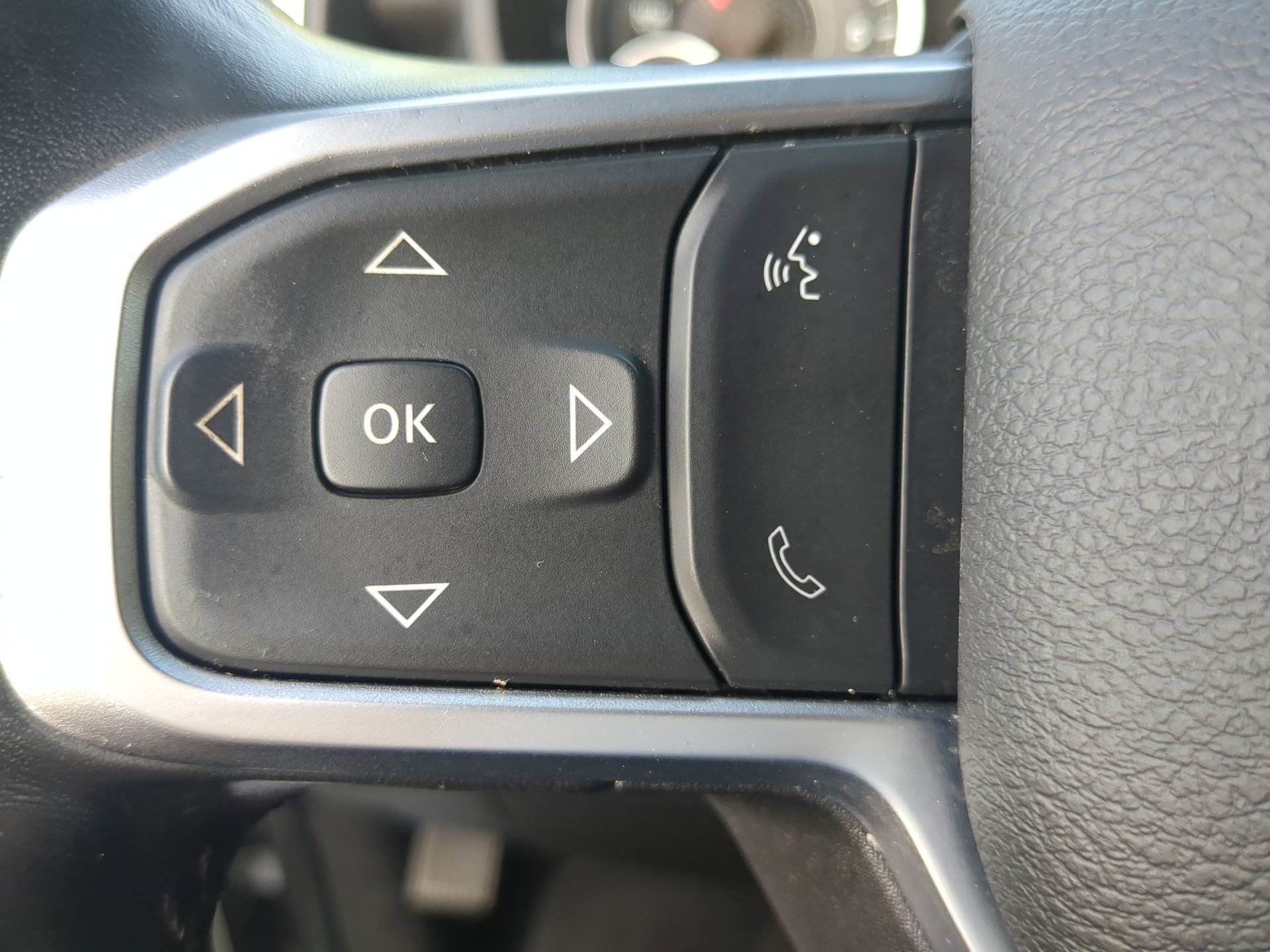Used 2024 RAM 2500 Big Horn AWD/4WD image 64