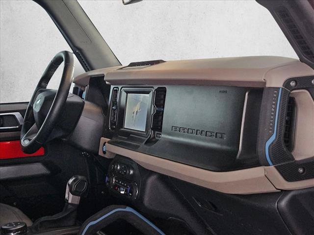 Certified 2023 Ford Bronco Wildtrak AWD/4WD image 16