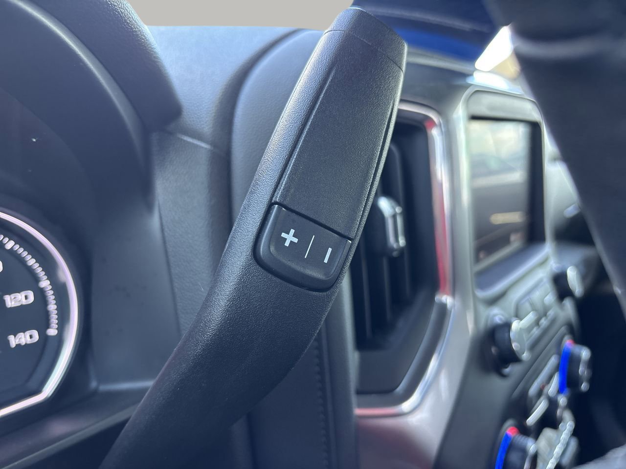 Used 2021 Chevrolet Silverado 1500 LT Trail Boss w/ Convenience Package II image 23