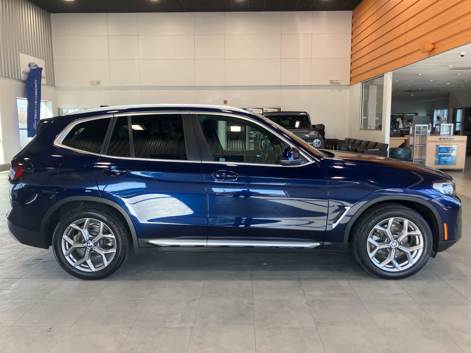 Used 2022 BMW X3 xDrive30i AWD/4WD image 4