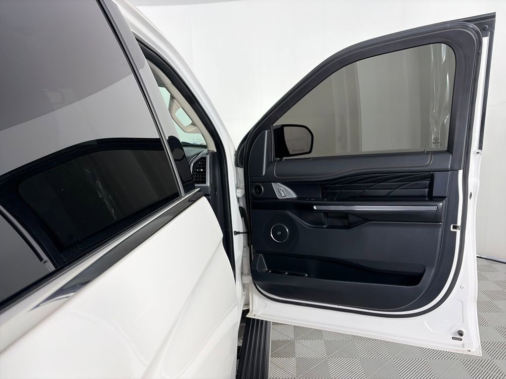 Certified 2019 Ford Expedition Max Platinum image 32