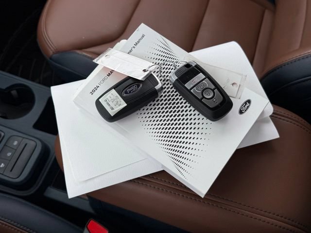 Certified 2024 Ford Maverick Lariat FWD image 5