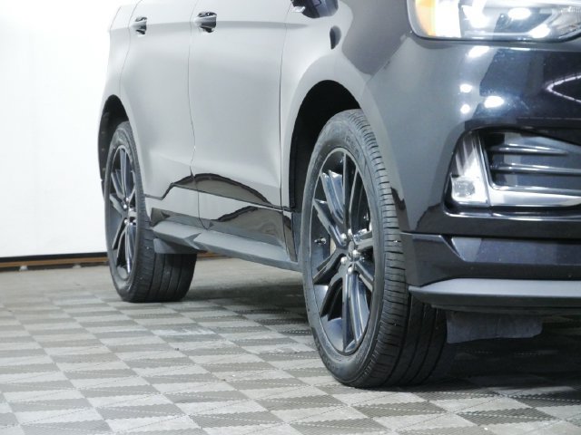 Certified 2022 Ford Edge ST-Line w/ Class II Trailer Tow Package AWD/4WD image 2