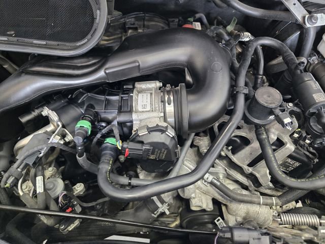 Certified 2023 Ford Transit 250 148 High Roof RWD image 33