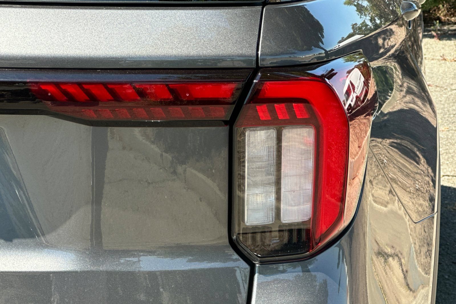 Certified 2025 Ford Explorer ST AWD/4WD image 54