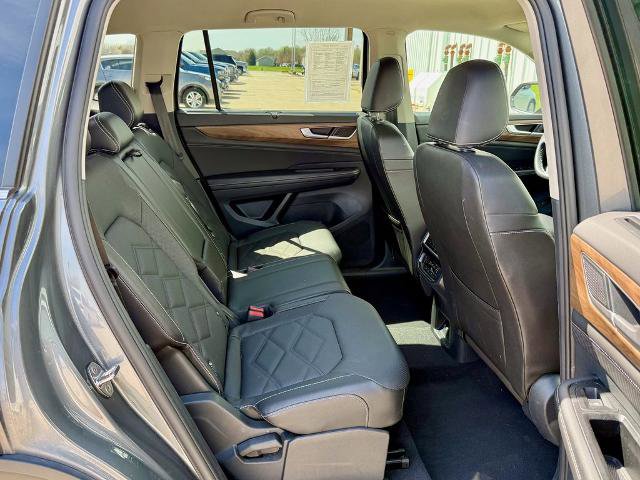 Used 2025 Volkswagen Atlas SE AWD/4WD image 20