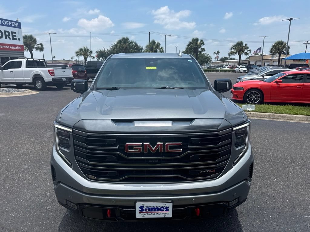 Used 2024 GMC Sierra 1500 AT4 w/ Technology Package AWD/4WD image 6