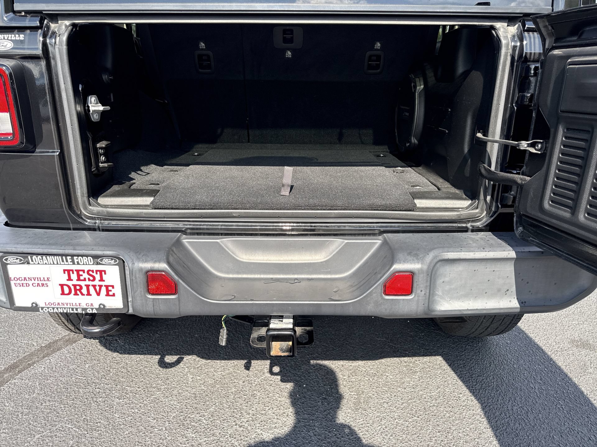 Used 2020 Jeep Wrangler Unlimited Sahara AWD/4WD image 19