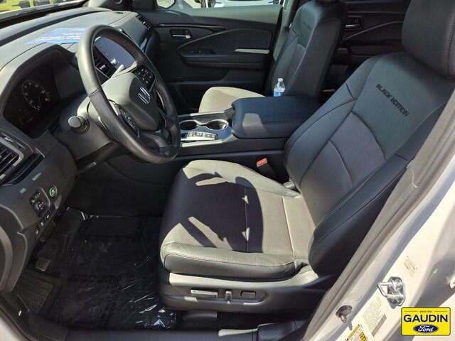 Used 2025 Honda Ridgeline Black Edition image 11