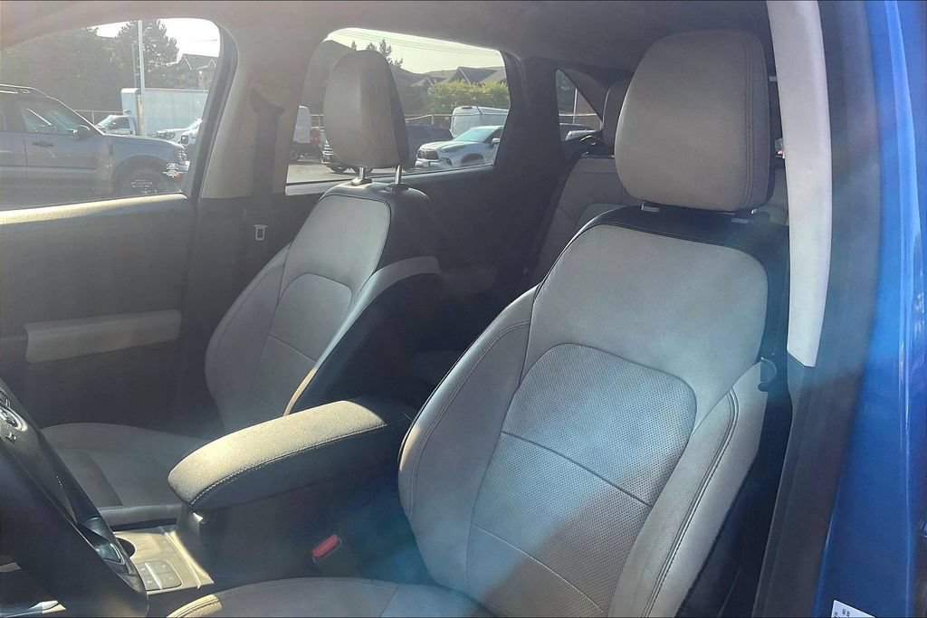 Certified 2020 Ford Escape Titanium AWD/4WD image 24