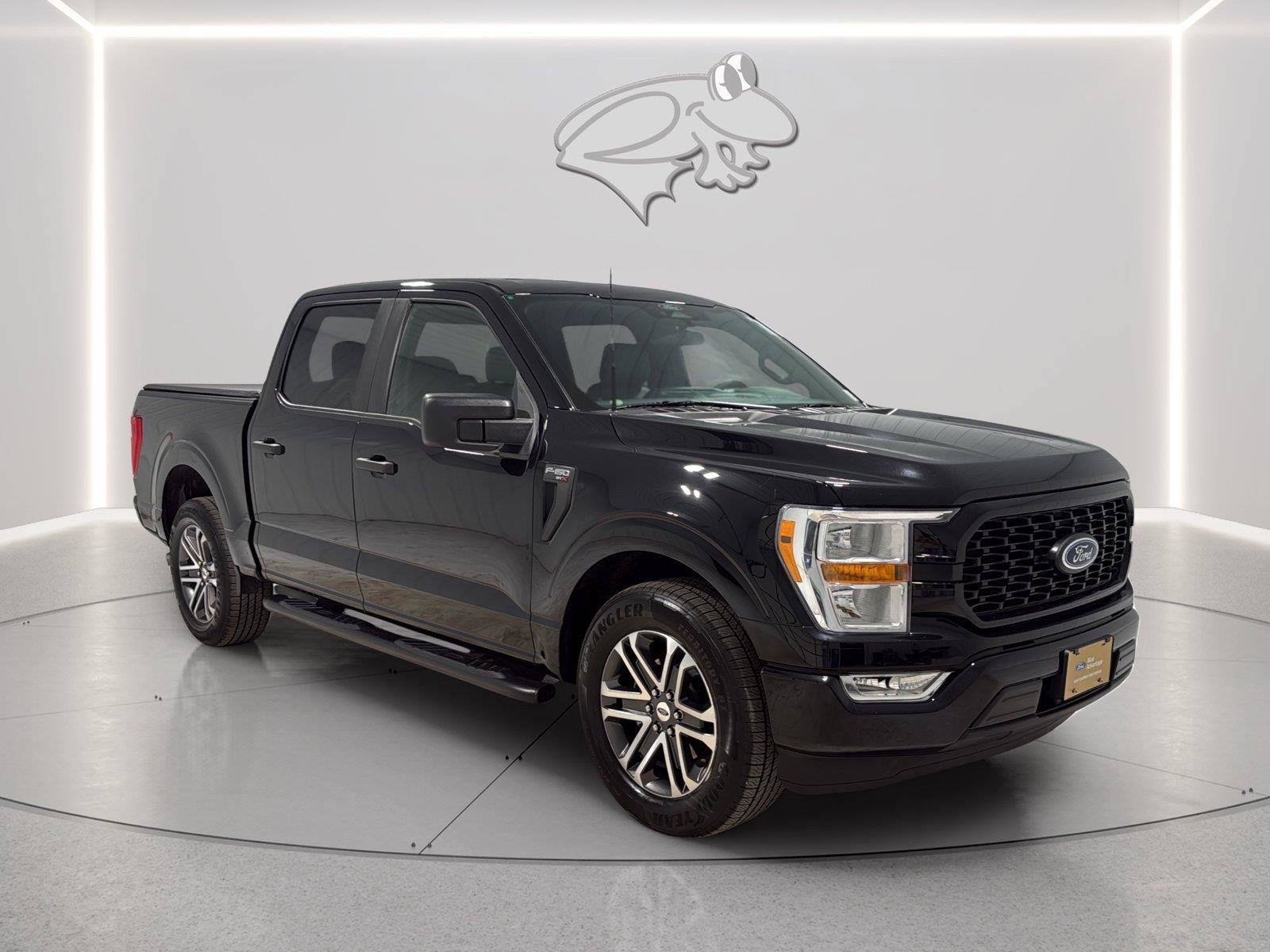 Certified 2022 Ford F150 XL w/ STX Appearance Package RWD image 7