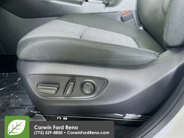 Used 2024 Toyota RAV4 XLE AWD/4WD image 19