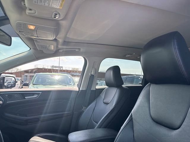 Certified 2022 Ford Edge Titanium image 9