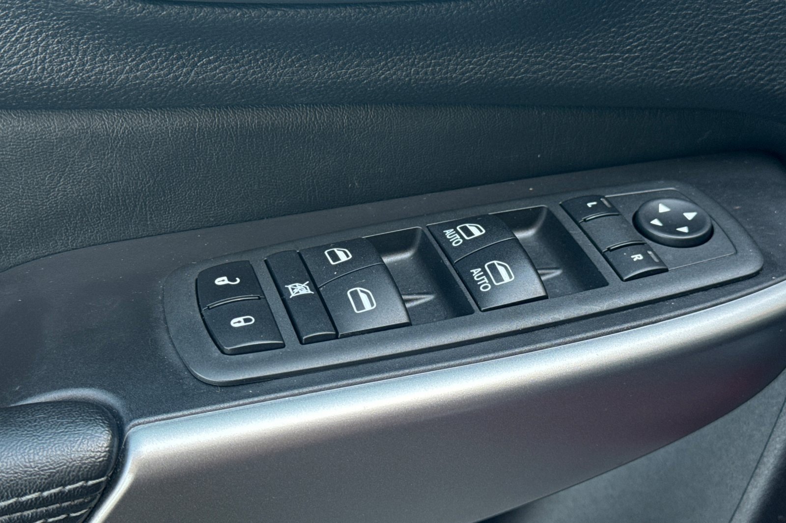 Used 2020 Jeep Cherokee High Altitude image 12