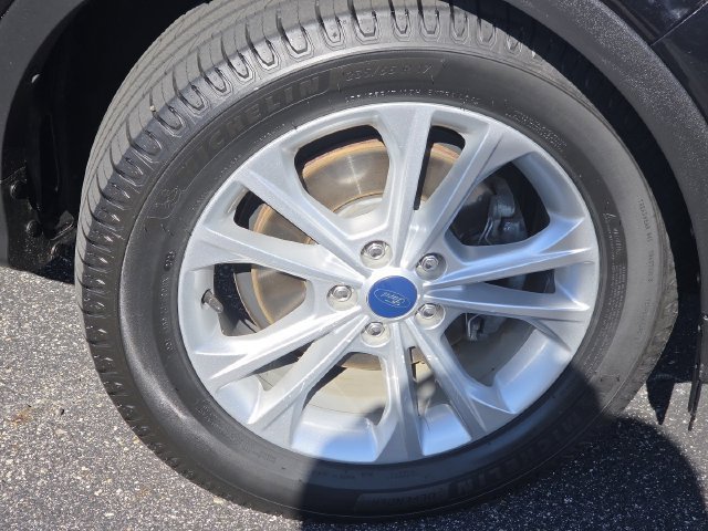 Certified 2019 Ford Escape SE FWD image 16