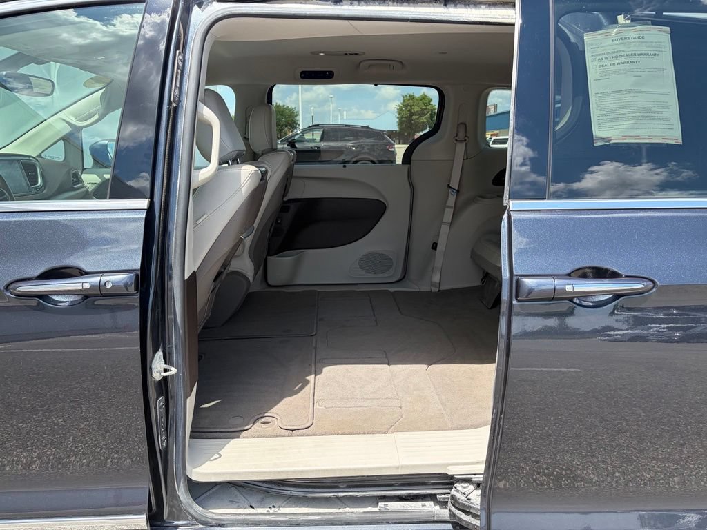 Used 2020 Chrysler Pacifica Touring-L Plus FWD image 15