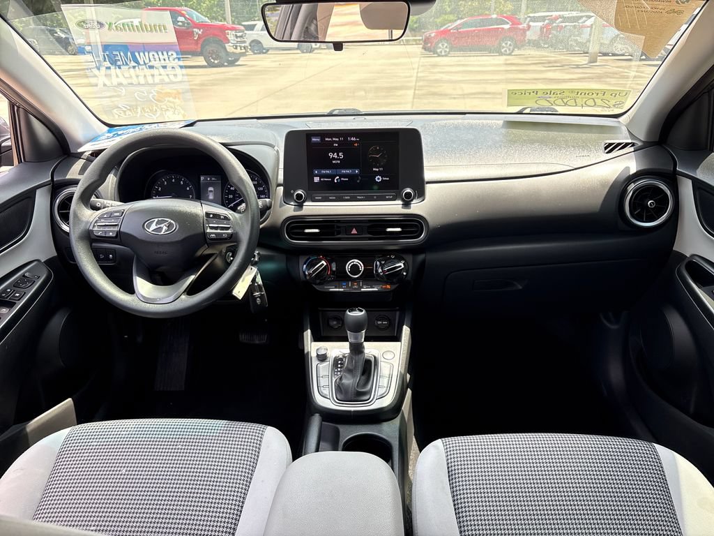 Used 2023 Hyundai Kona SE AWD/4WD image 7