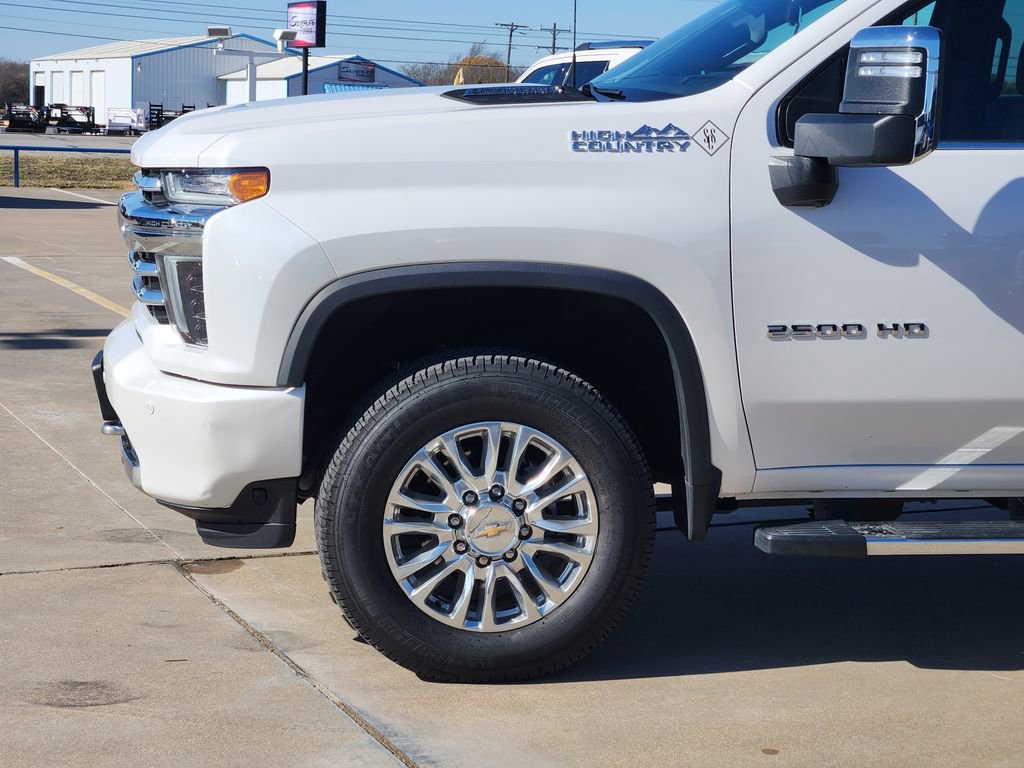 Used 2021 Chevrolet Silverado 2500 High Country image 2