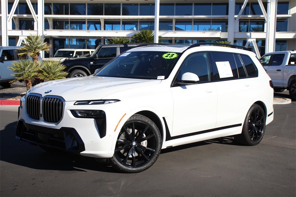 Used 2023 BMW X7 xDrive40i w/ M Sport Package image 1