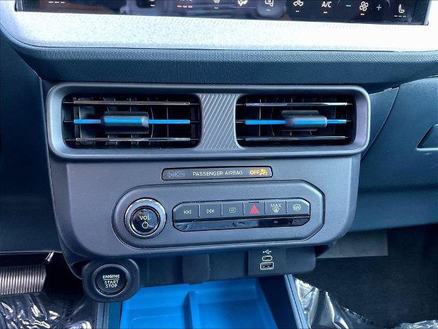 Certified 2025 Ford Maverick XLT w/ XLT Luxury Package AWD/4WD image 16