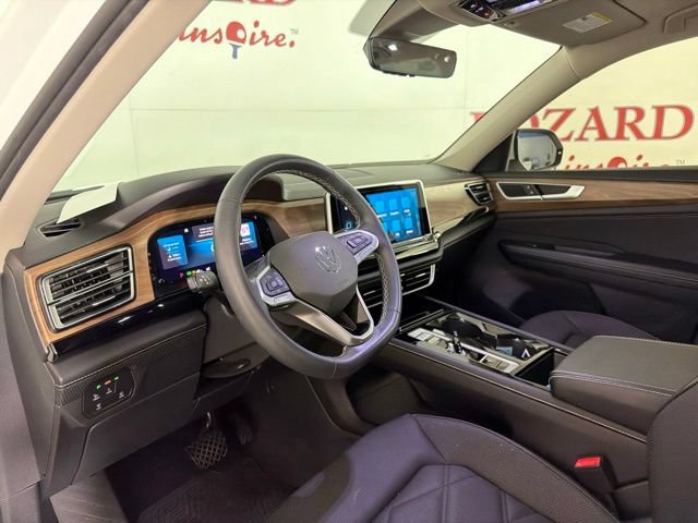 Used 2024 Volkswagen Atlas SE FWD image 12