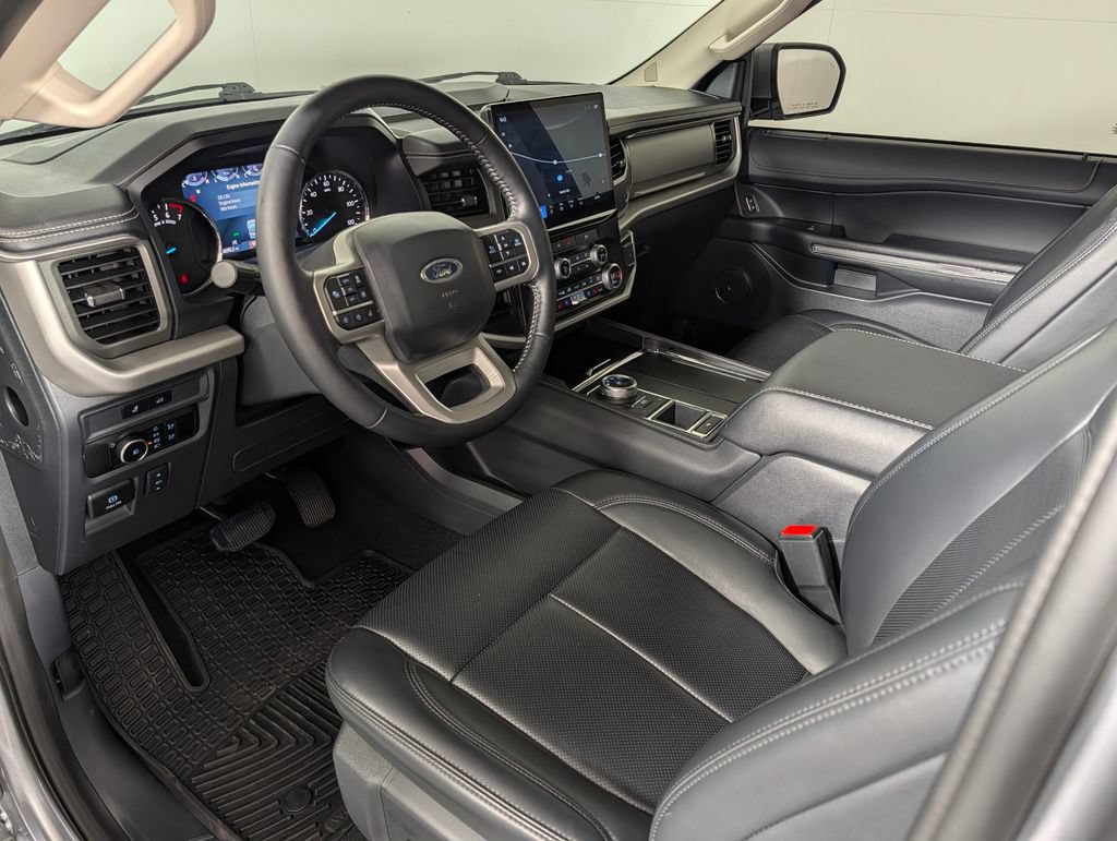 Certified 2024 Ford Expedition XLT RWD image 22