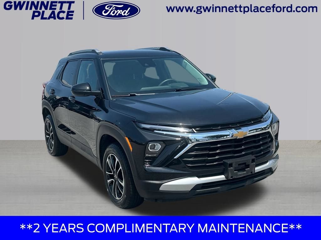 Used 2025 Chevrolet TrailBlazer LT AWD/4WD image 3