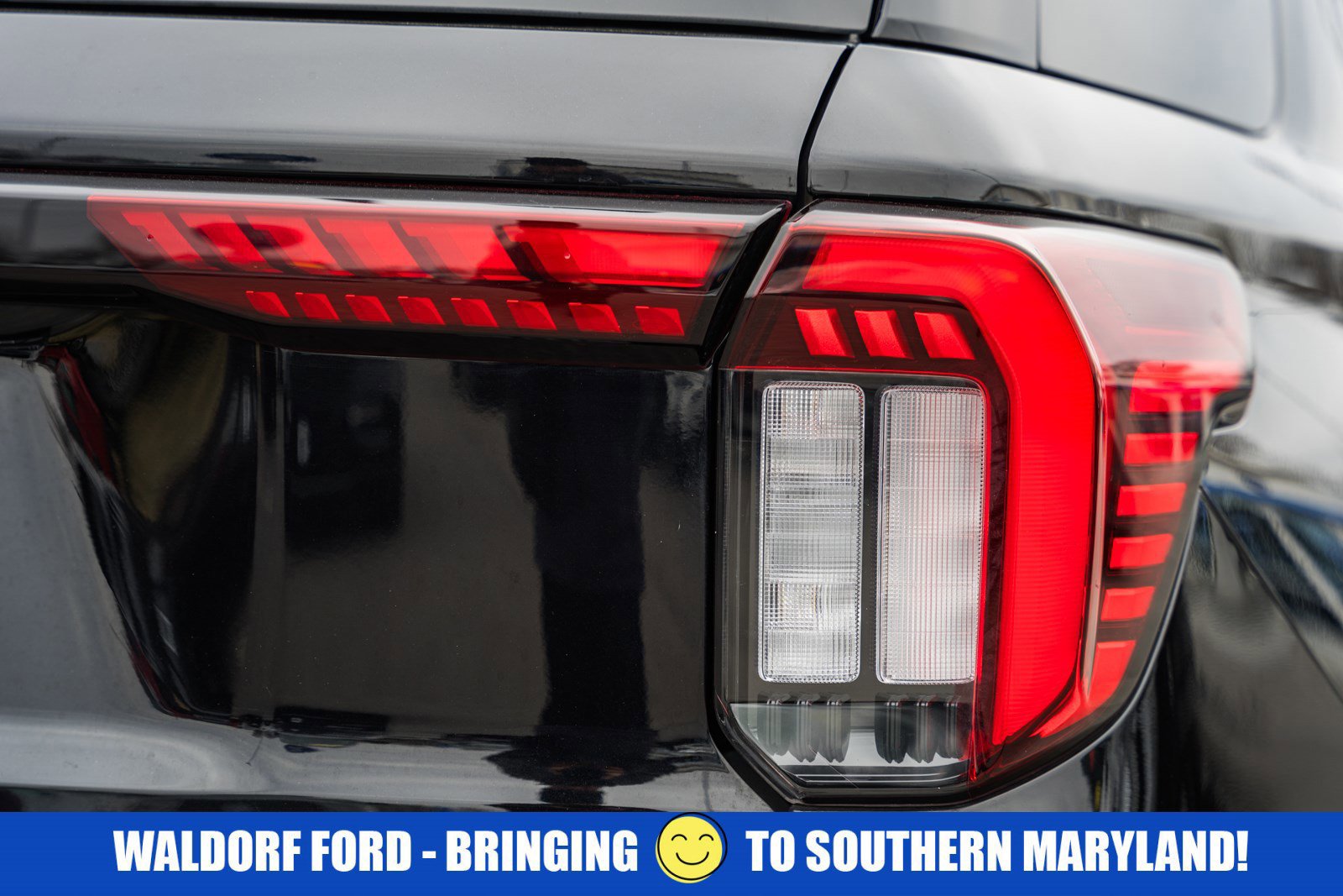 Certified 2025 Ford Explorer Platinum w/ Ultimate Package image 8