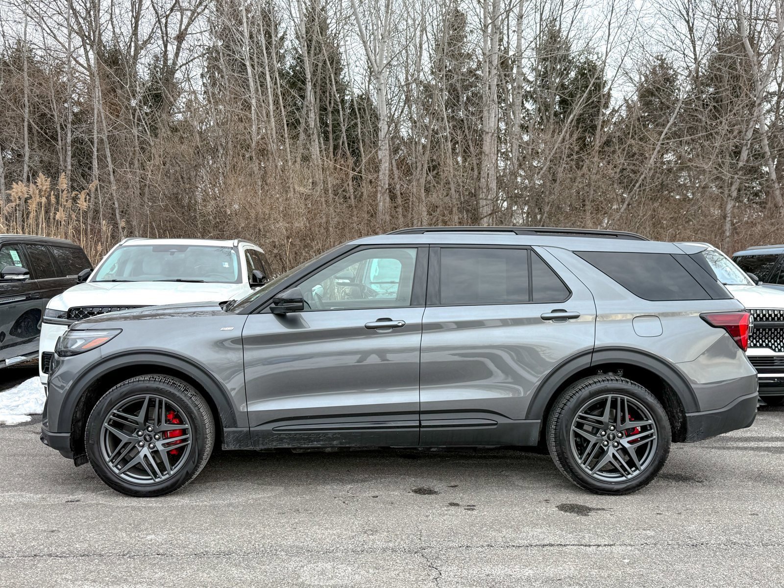 Certified 2025 Ford Explorer ST-Line w/ Premium Package image 6