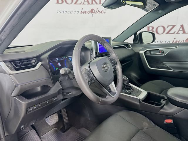 Used 2023 Toyota RAV4 SE image 11