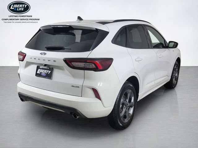 Certified 2023 Ford Escape ST-Line AWD/4WD image 3