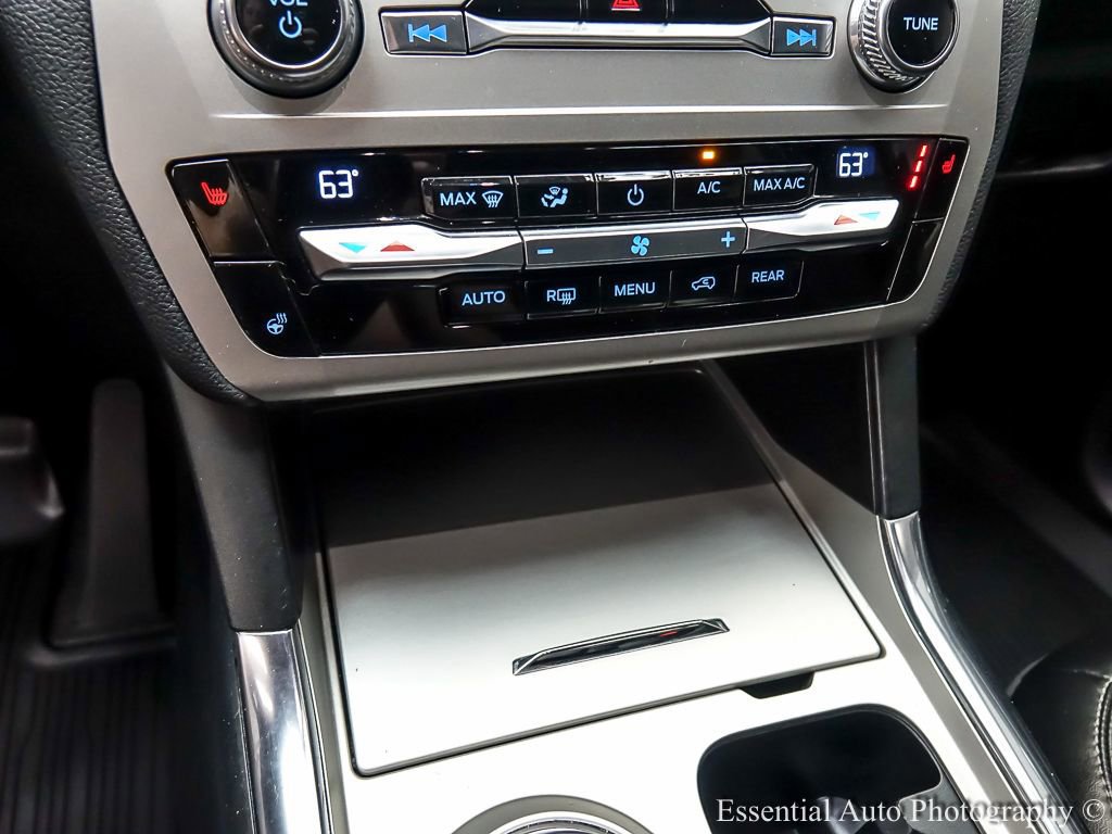 Certified 2021 Ford Explorer XLT w/ Equipment Group 202A AWD/4WD image 19