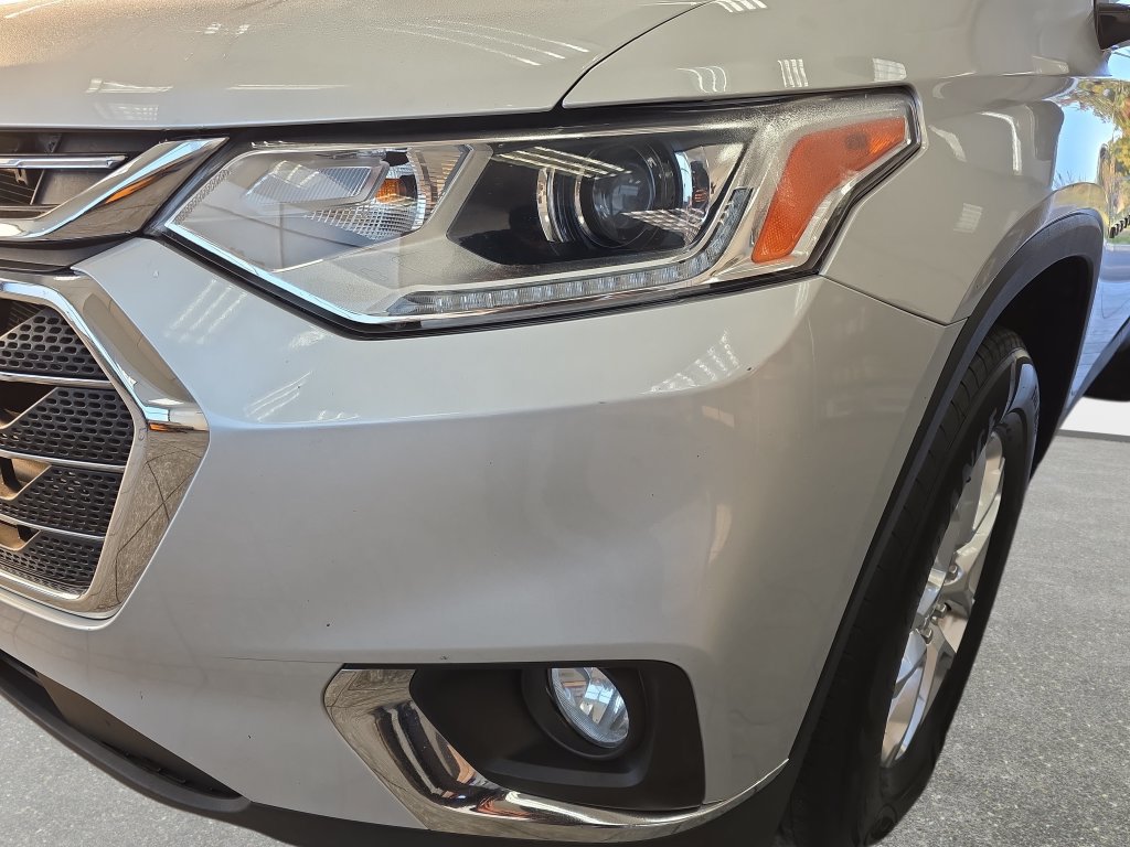 Used 2020 Chevrolet Traverse LT FWD image 28