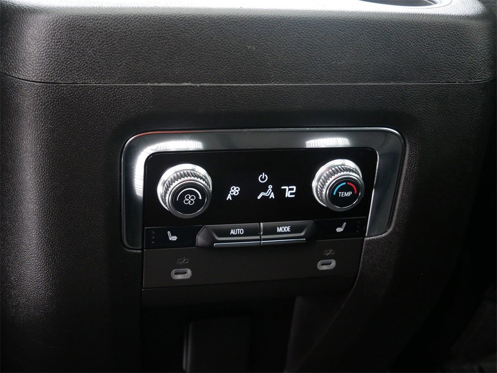 Used 2023 GMC Yukon XL Denali image 14