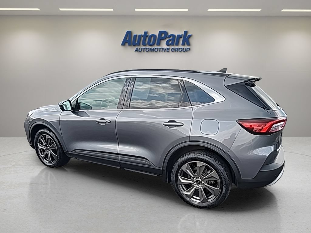 Certified 2024 Ford Escape Platinum AWD/4WD image 6