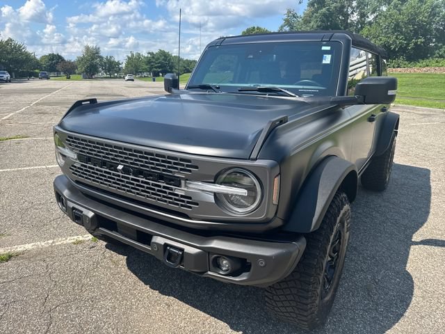 Certified 2022 Ford Bronco Badlands w/ Sasquatch Package AWD/4WD image 4